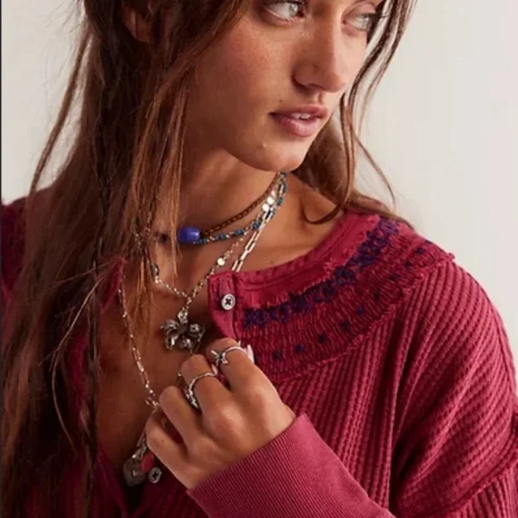 We the Free Burgundy Sweater *GREAT USED CONDITION* - Picture 1 of 12